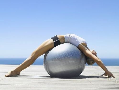 Exerciții Fitball pentru tratamentul osteochondrozei